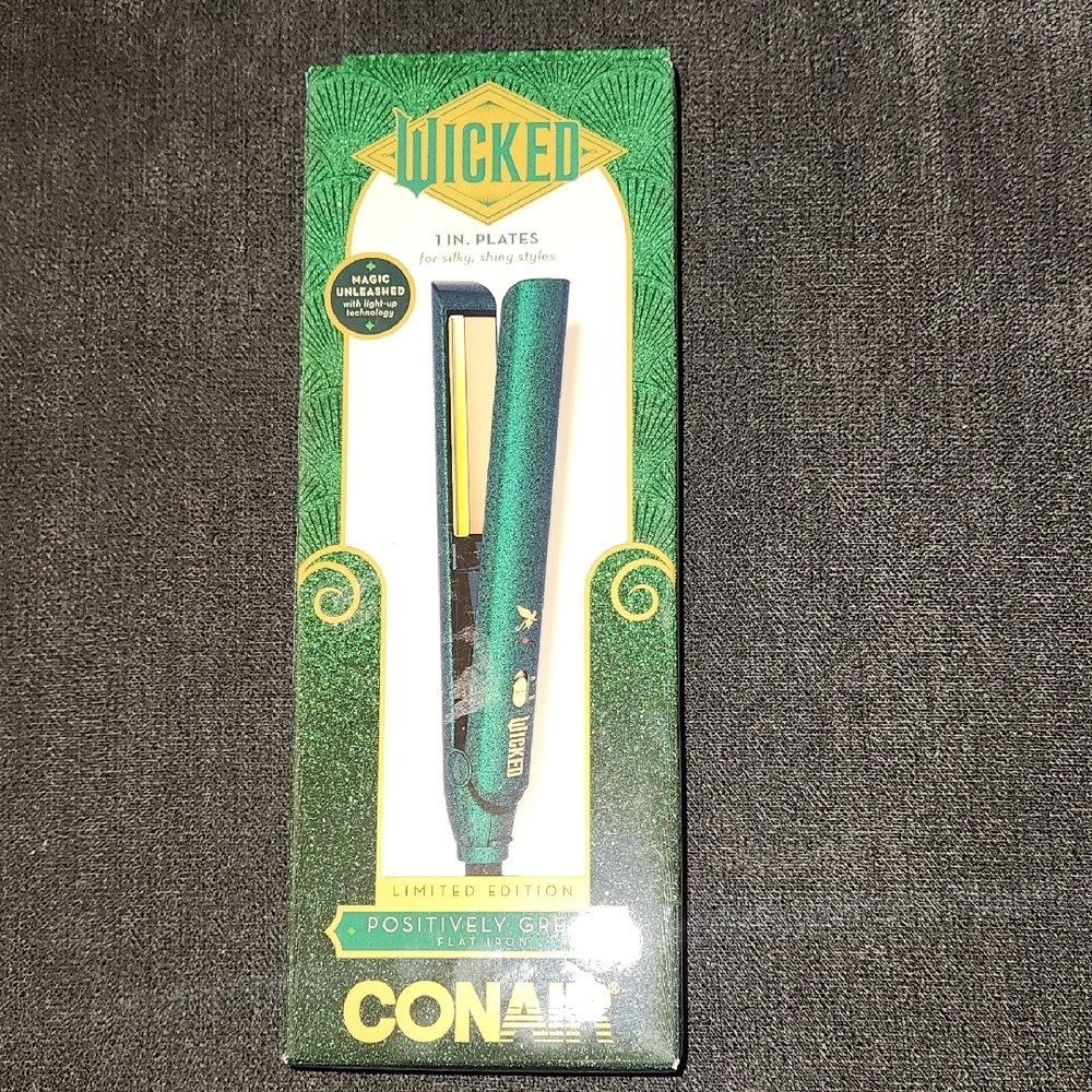 Conair Wicked Green Hair Straightener